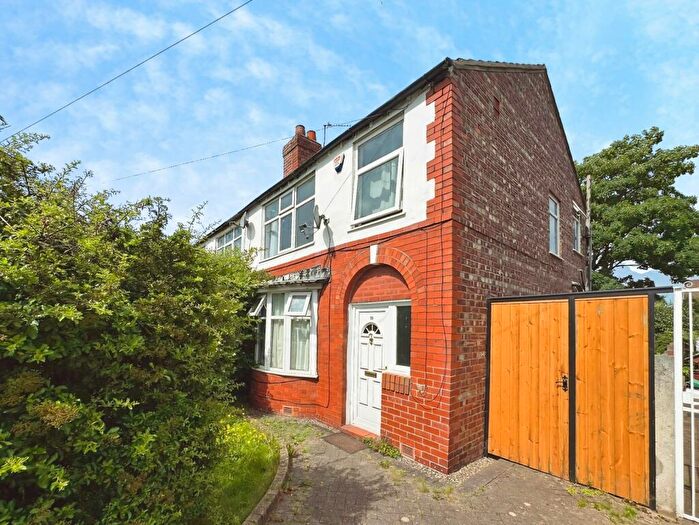 3 Bedroom Semi-Detached House For Sale In Heathside Road, Withington, Manchester, M20