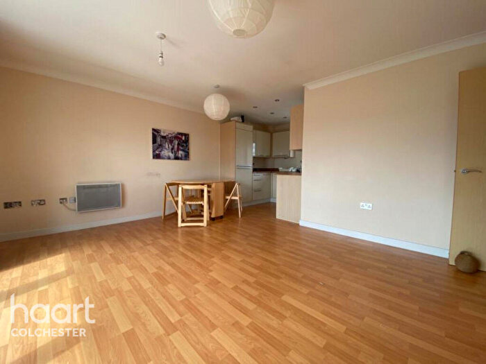 2 Bedroom Apartment To Rent In Quayside Drive, Colchester, CO2