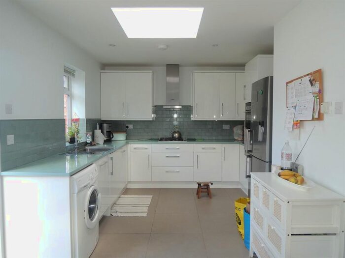 3 Bedroom Semi-Detached House To Rent In Walton Way, Acton, London, W3
