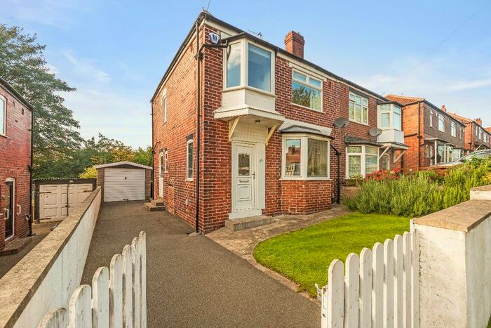 3 Bedroom Semi-Detached House To Rent In Roxholme Grove, Chapel Allerton, Leeds, LS7