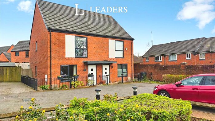 2 Bedroom Semi Detached House For Sale In Low Field Close, Birmingham, West Midlands, B31