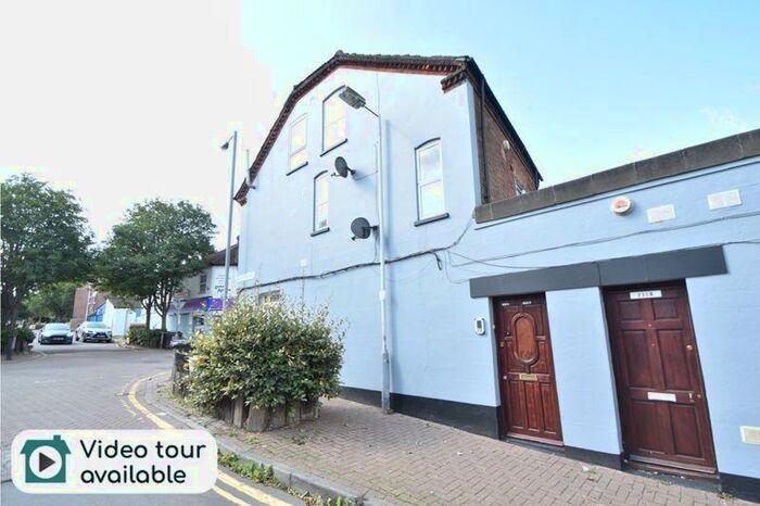 Flat To Rent In North Street, Luton, LU2