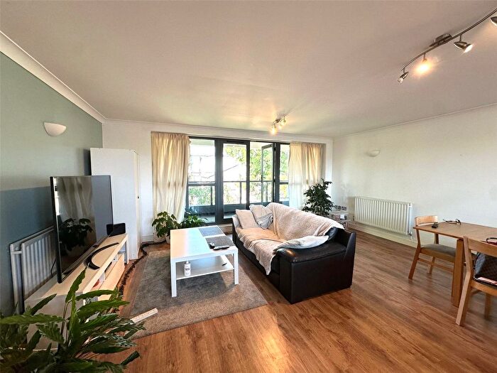 2 Bedroom Flat To Rent In Brookwood Road, Southfields, SW18