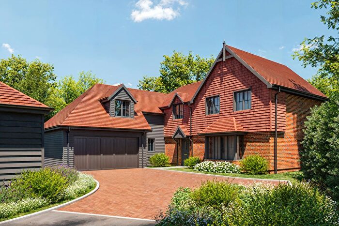 4 Bedroom Detached House For Sale In Southview Place, Marlow, SL7