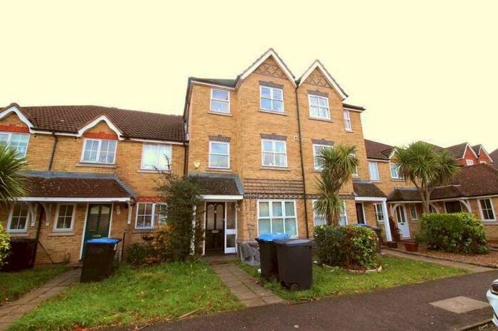 6 Bedroom Leisure Facility Commercial To Rent In Nightingale Shott, Egham, Surrey, TW20