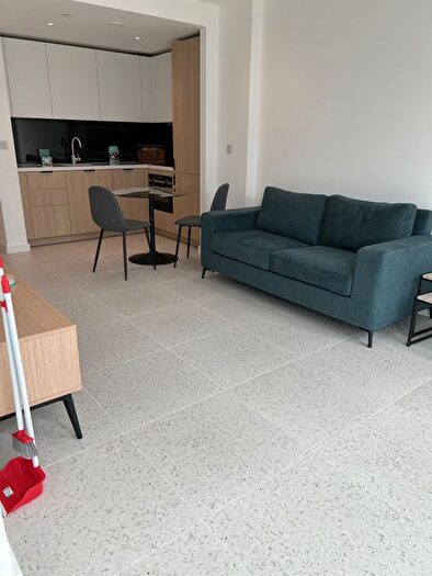 Studio To Rent In London, E1