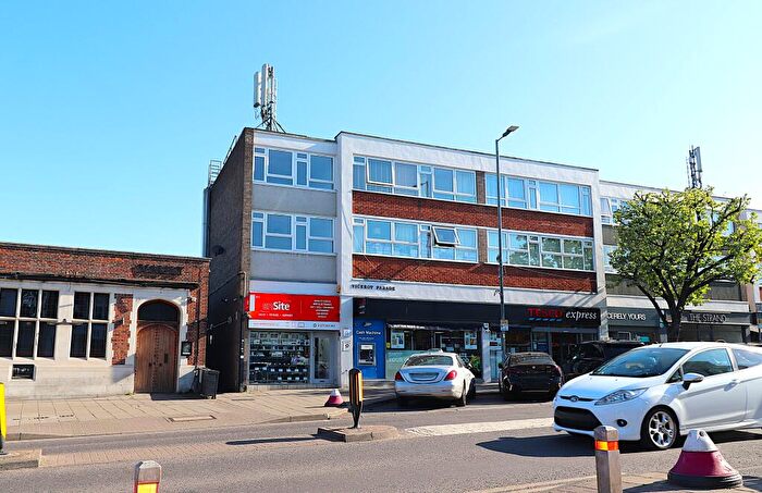 2 Bedroom Maisonette To Rent In Shenfield Braoadway, CM15