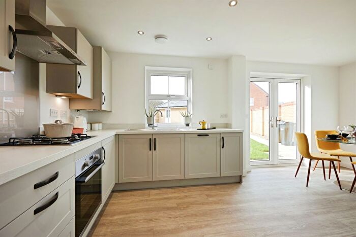 3 Bedroom Semi Detached House For Sale In Wincombe Lane, Shaftesbury, SP7