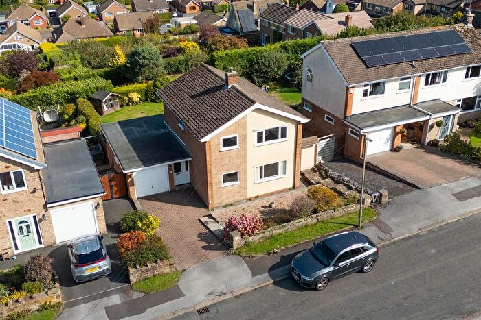 3 Bedroom Detached House For Sale In Guildford Avenue, Walton, Chesterfield, S40