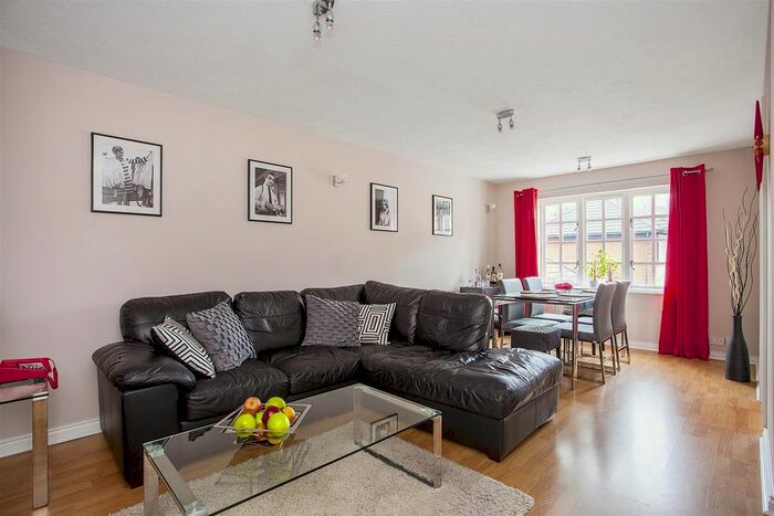 2 Bedroom Flat To Rent In Selhurst Close, Wimbledon, London, SW19