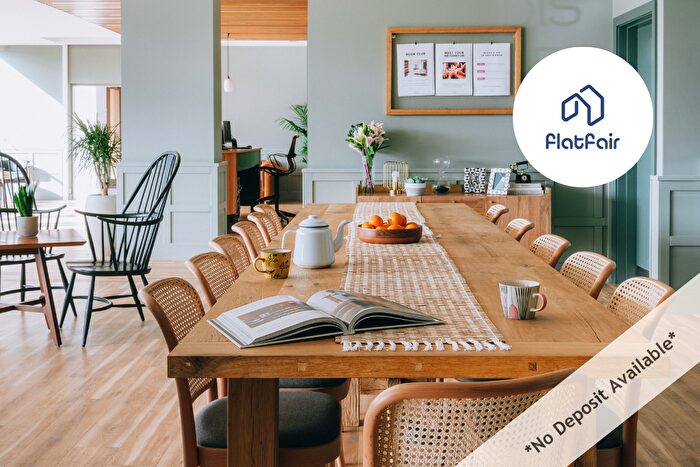 2 Bedroom Apartment To Rent In Ingram Row, Leeds, West Yorkshire, LS11