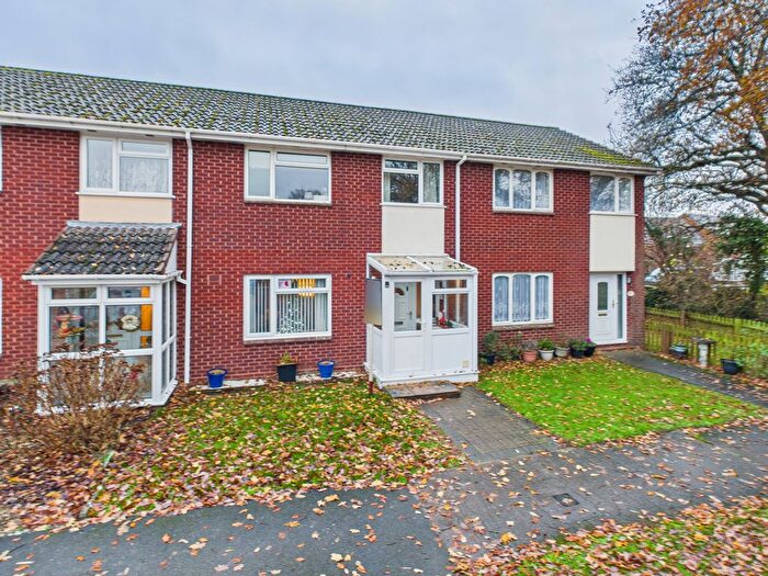 3 Bedroom Terraced House For Sale In Hardings Close, Bridgwater, TA6