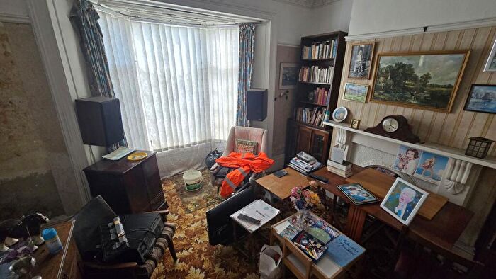 2 Bedroom Cottage For Sale In Rokeby Street, Sunderland, Tyne And Wear, SR4