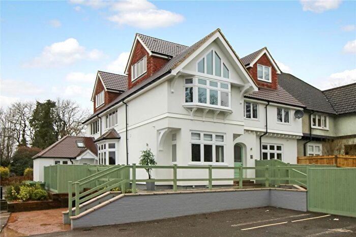 2 Bedroom Flat To Rent In Harwood House, Clockhouse Road, GU14