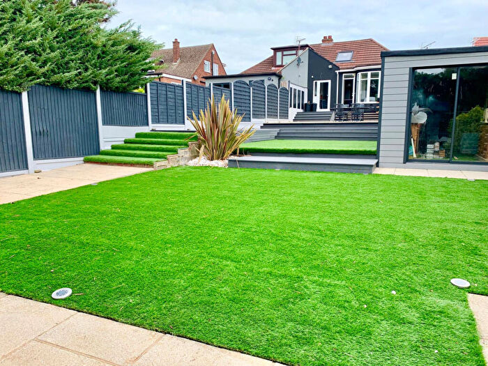 3 Bedroom Semi-Detached House For Sale In Noak Hill, Romford, RM3