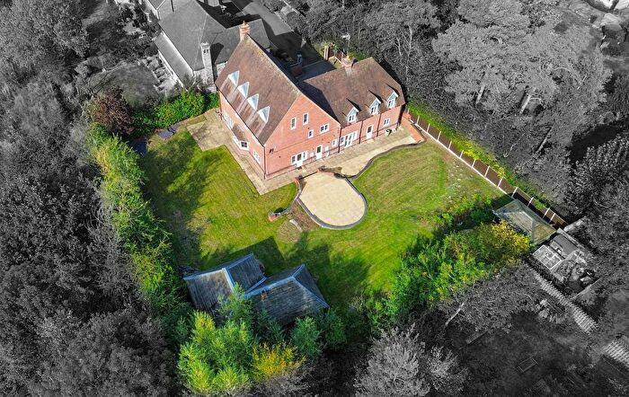 6 Bedroom Detached House For Sale In Carlton Gardens, Great Glen, Leicester, LE8