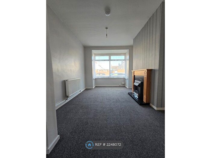 2 Bedroom End Of Terrace House To Rent In Airlie Street, Hull, HU3