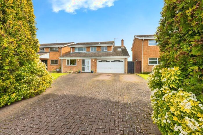 4 Bedroom Detached House For Sale In Arkwright Road, Milton Ernest, Bedford, MK44