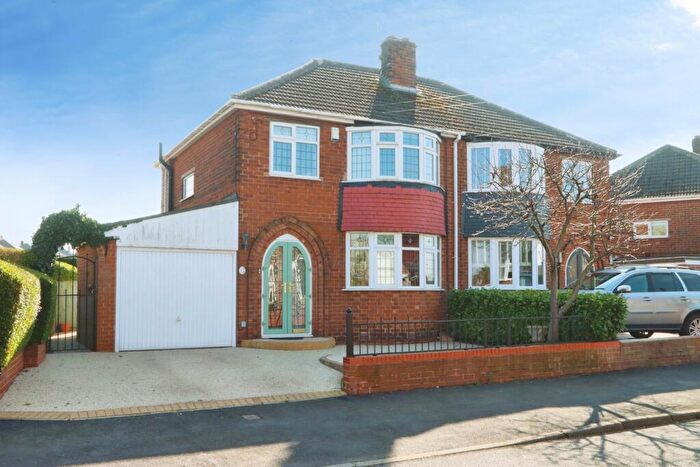 3 Bedroom Semi Detached House For Sale In Rosegarth Avenue, Aston, Sheffield, South Yorkshire, S26