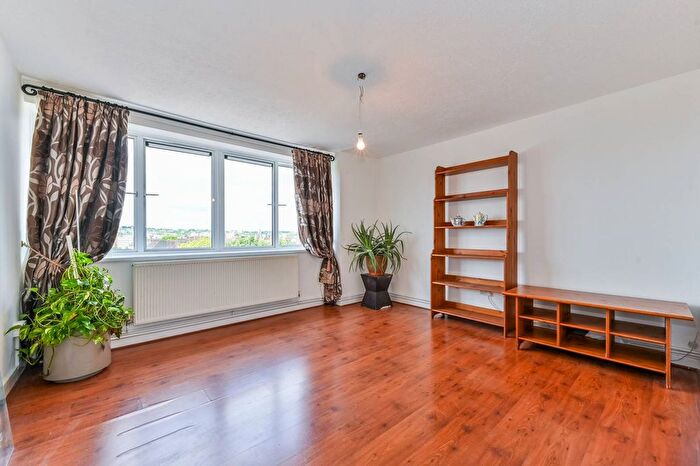 1 Bedroom Flat To Rent In Pollard Close, Islington, London, N7