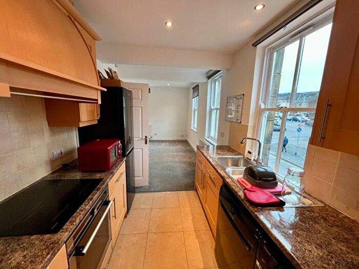 1 Bedroom Flat To Rent In South Hawksworth Street, Ilkley, West Yorkshire, Uk, LS29