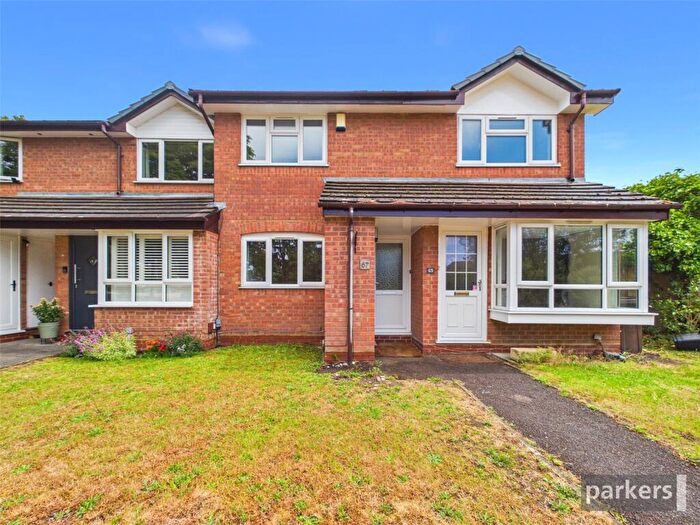 2 Bedroom Maisonette For Sale In Shackleton Way, Woodley, Reading, Berkshire, RG5
