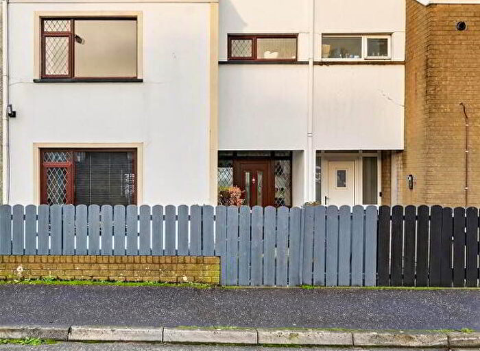 3 Bedroom Mid Terraced House For Sale In Hillview Place, Holywood, BT18