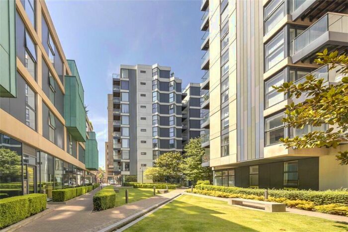 2 Bedroom Flat To Rent In Dance Square, Clerkenwell, EC1V