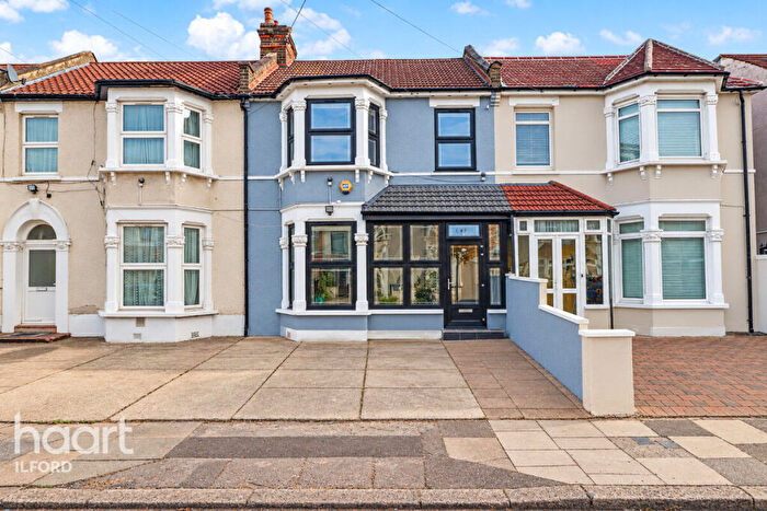 4 Bedroom Terraced House For Sale In Dalkeith Road, Ilford, IG1