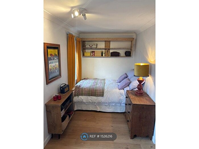 Studio To Rent In Carrara Wharf, London, SW6