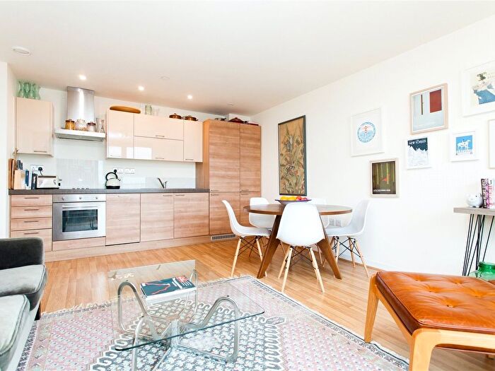 1 Bedroom Flat For Sale In Sky Apartments, Homerton Road, London, E9