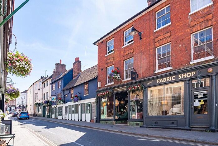 1 Bedroom Apartment To Rent In West Street, Dorking, RH4