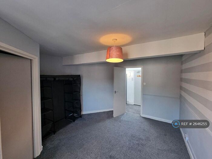 1 Bedroom Flat To Rent In Shirebrook Road, Sheffield, S8