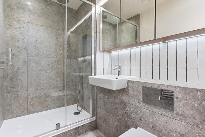 3 Bedroom Flat To Rent In Uncle Colindale, Aerial Square, NW9
