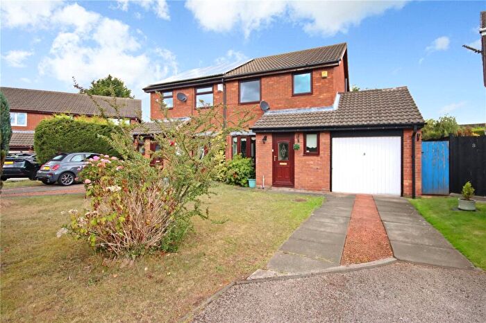 3 Bedroom Semi-Detached House For Sale In Ellington Close, Ouston, Chester Le Street, Durham, DH2