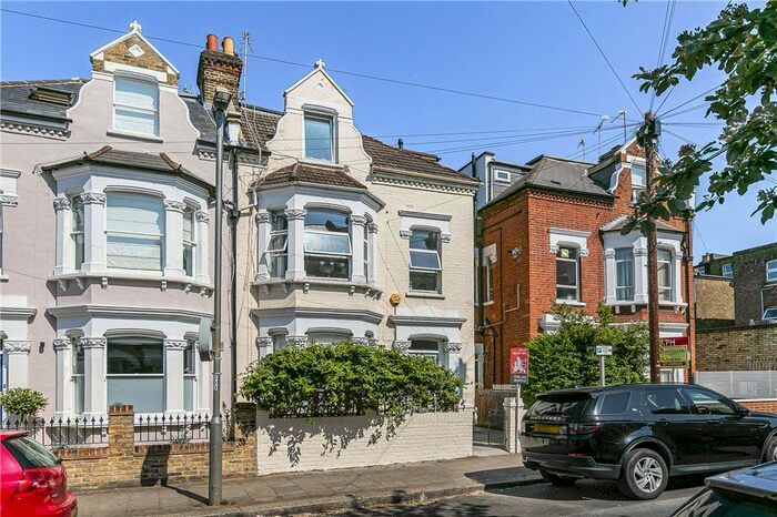 2 Bedroom Flat To Rent In Mexfield Road, Putney, SW15