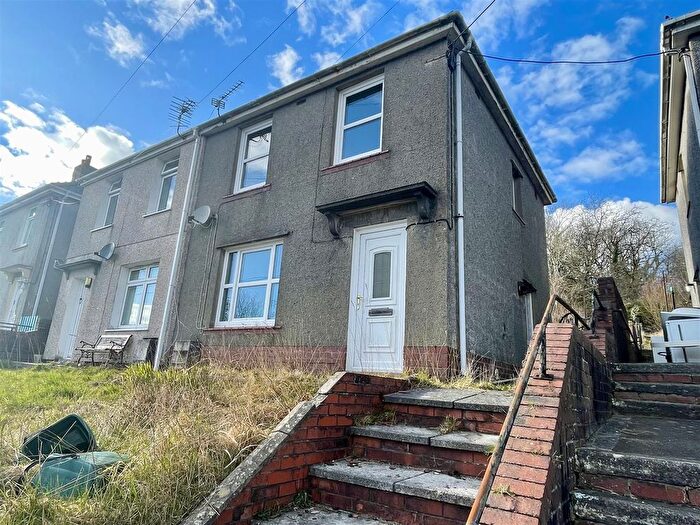 2 Bedroom Semi-Detached House For Sale In Maesyfelin, Pontyberem, Llanelli, SA15