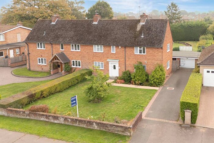 4 Bedroom Semi-Detached House For Sale In Lime Tree Avenue, Bilton, Rugby, CV22