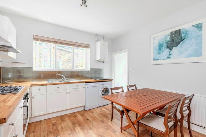 3 Bedroom Flat To Rent In Stephendale Road, Fulham, SW6
