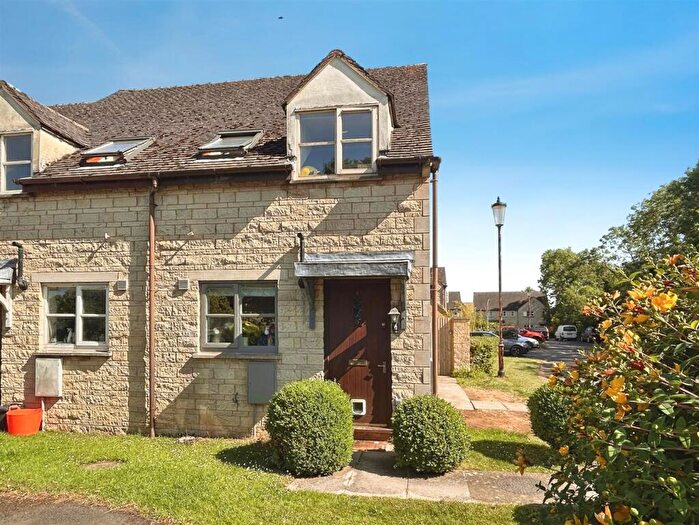 2 Bedroom End Of Terrace House For Sale In The Bratches, Chipping Campden, GL55
