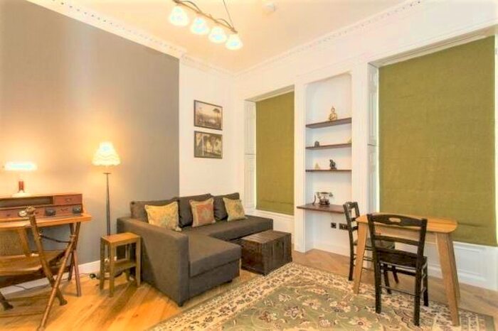 Studio To Rent In Cartwright Gardens, Bloomsbury, London, WC1H