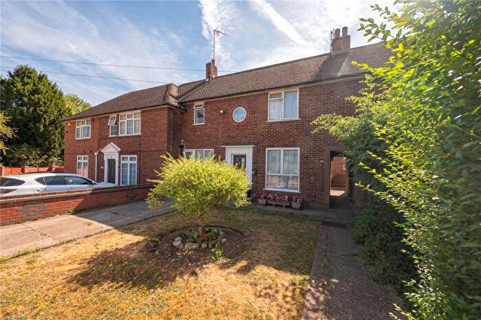 3 Bedroom Terraced House For Sale In Berners Drive, St. Albans, Hertfordshire, AL1