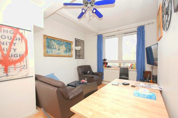 2 Bedroom Flat To Rent In Irwell Estate, Neptune Street, London, SE16