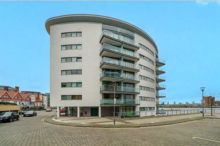 1 Bedroom Apartment For Sale In The Galley, Basin Approach, Gallions Reach, E16
