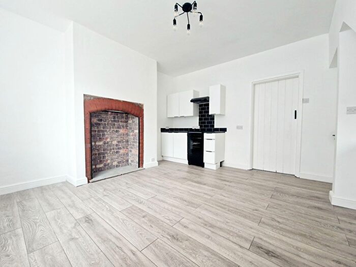 1 Bedroom Flat To Rent In Whittaker Lane, Prestwich, M25