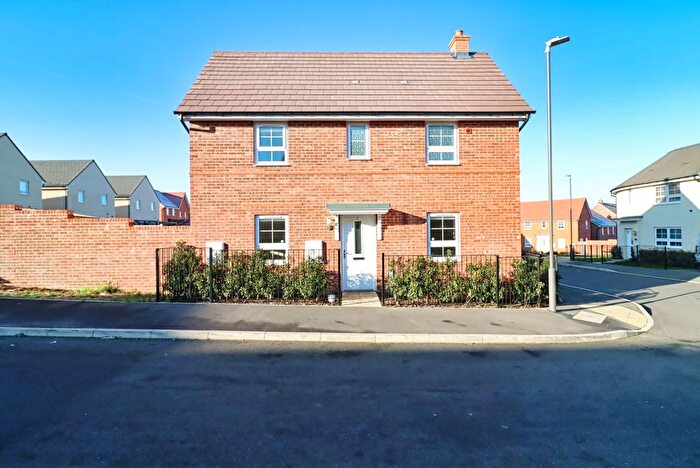 3 Bedroom Semi-detached House To Rent In Emma Mews, Buckingham, Buckinghamshire, MK18