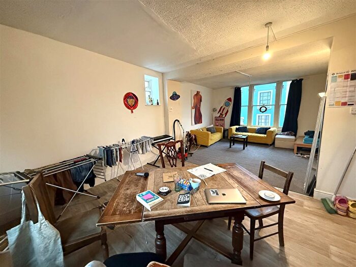 5 Bedroom Maisonette To Rent In , Worrall Road, Bristol, BS8