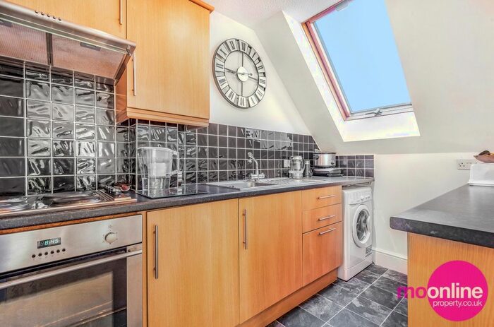 1 Bedroom Flat To Rent In Anthony Road, Borehamwood, Borehamwood, WD6