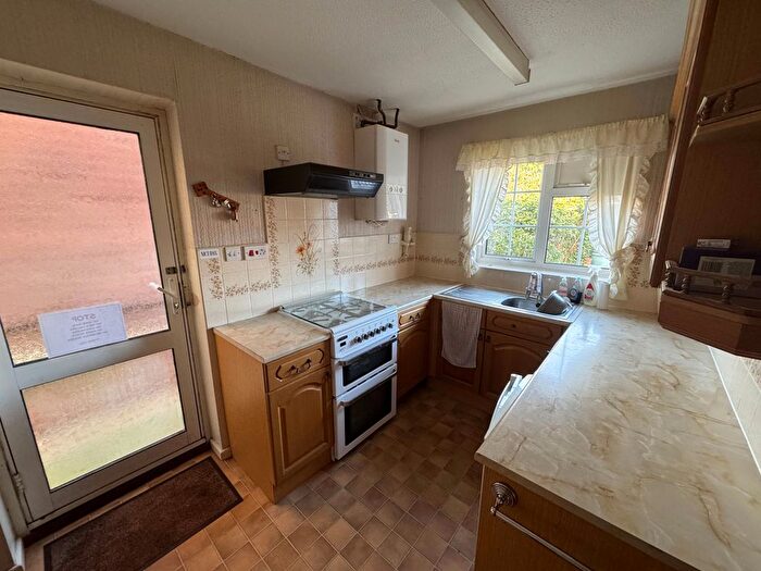 2 Bedroom Semi-Detached Bungalow For Sale In Harrowby Lane, Grantham, NG31