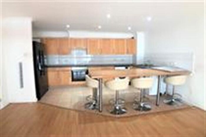 2 Bedroom Apartment To Rent In Hull Place, E16